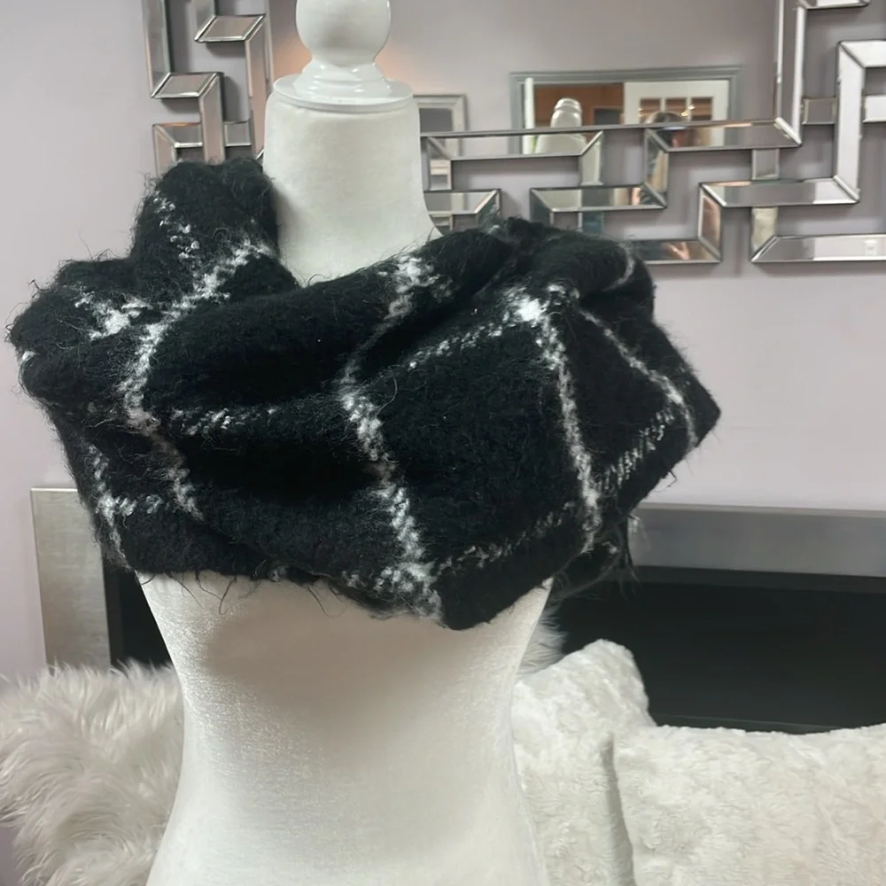 Victoria's Secret scarf